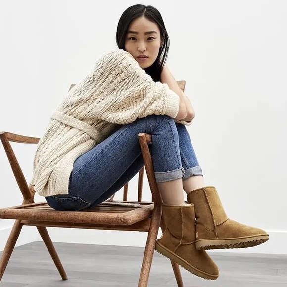 (SOLD) UGG Classic Short II Boot (Chestnut) 9 - Picture 6 of 6